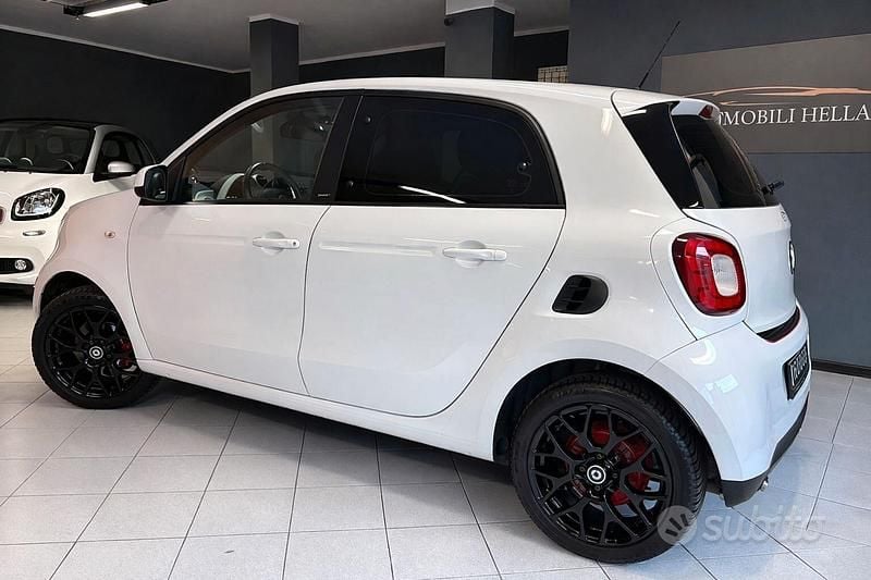 Usata Smart ForFour Passion 90 CV (66 kW) 2015 Bianco Utilitaria