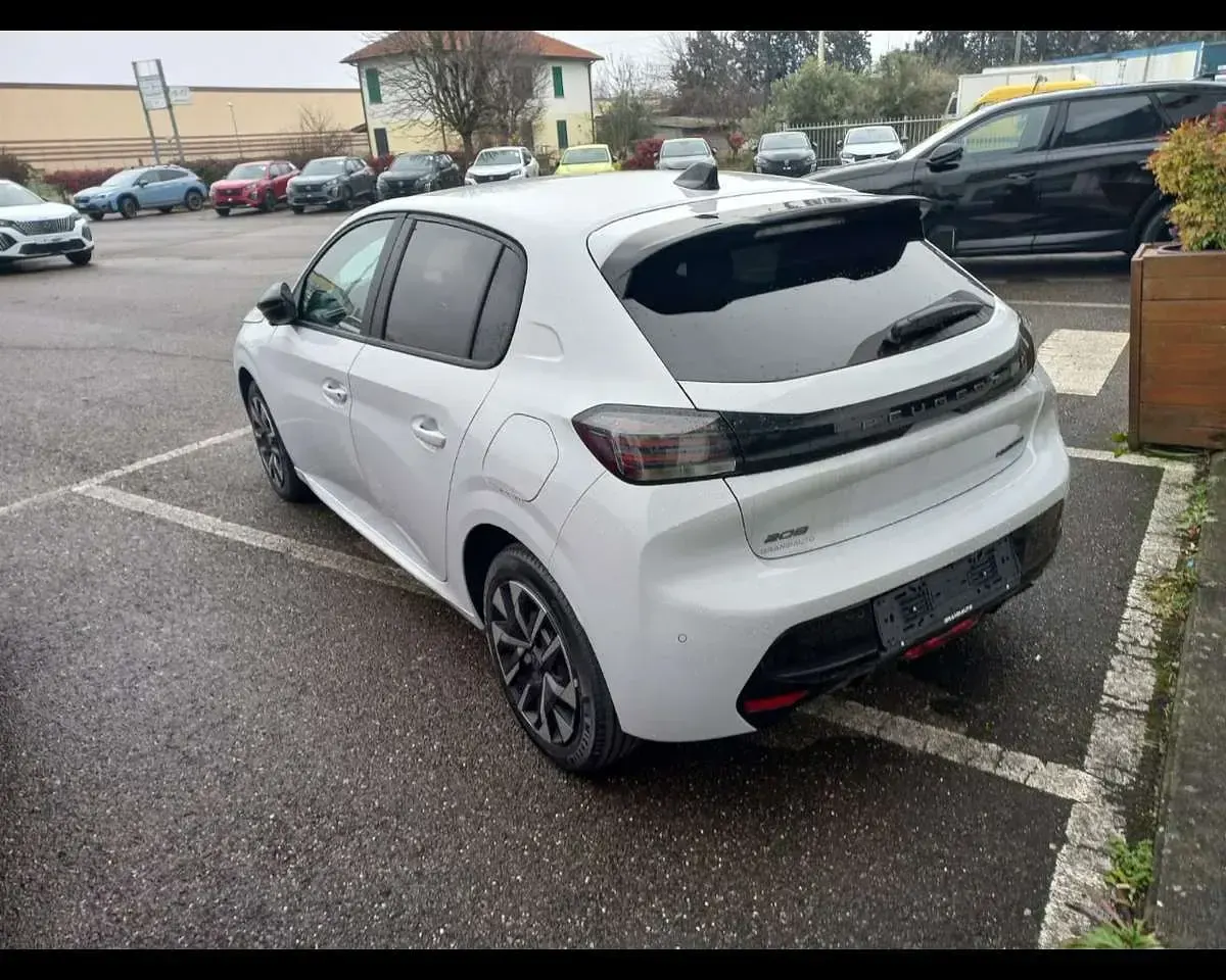 Usata Peugeot 208 Business-Line 110 CV (80 kW) 2025 Bianco Utilitaria