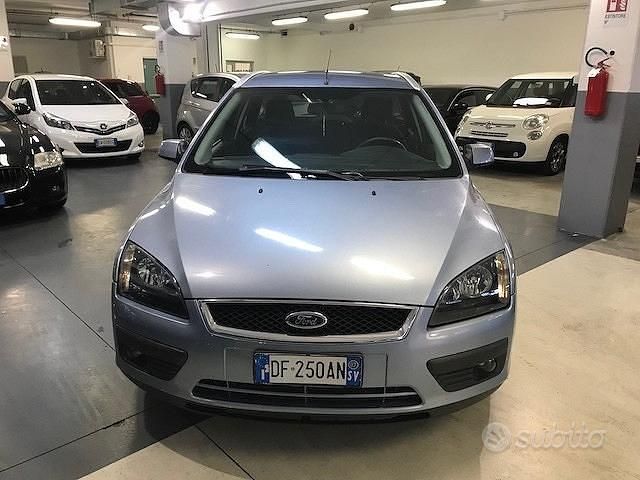Usata Ford Focus S 115 CV (84 kW) 2007 Blu Station wagon
