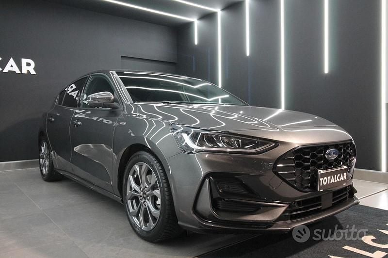 Usata Ford Focus ST-Line X 115 CV (84 kW) 2025 Grigio Berlina