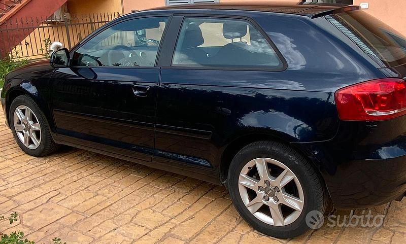 Begagnad Audi A3 Ambition 105 HK (77 kW) 2009 Blå Halvkombi