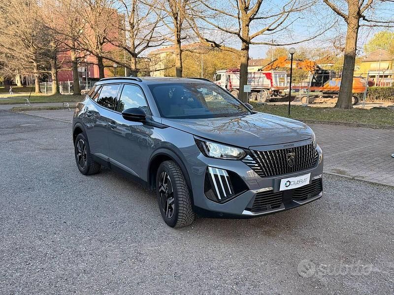 Usata Peugeot 2008 GT 131 CV (96 kW) 2024 Grigio SUV