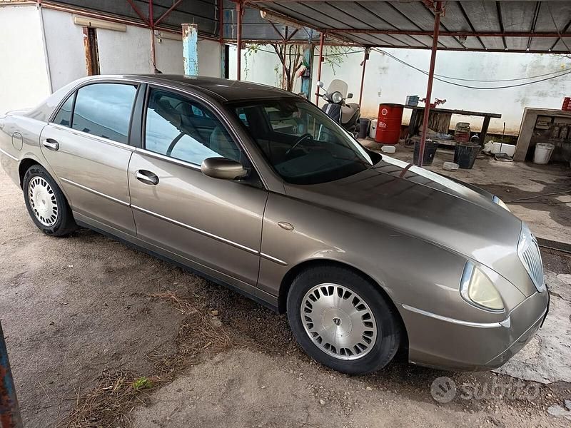 Usata Lancia Thesis 185 CV (136 kW) 2008 Beige Berlina