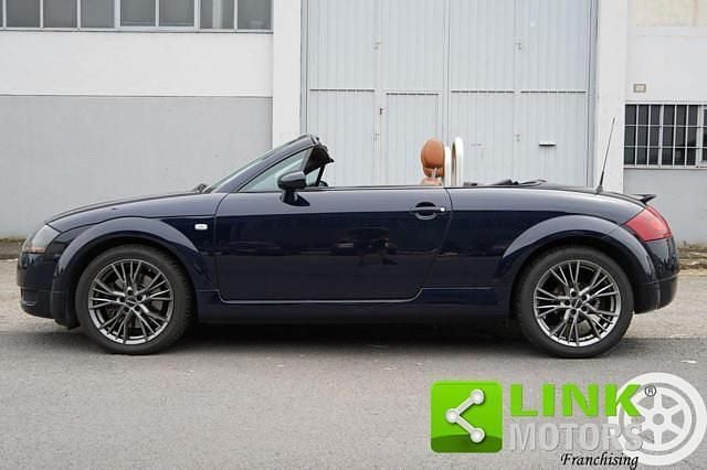 Usata Audi TT Roadster 180 CV (132 kW) 2004 Blu Cabrio