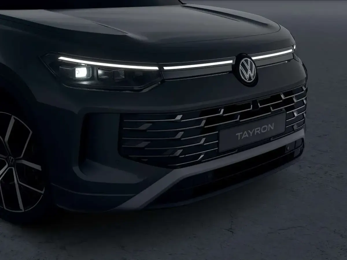 Nuova VW Tayron Elegance 150 CV (110 kW) 2025 Dolphin grey metallizzato SUV