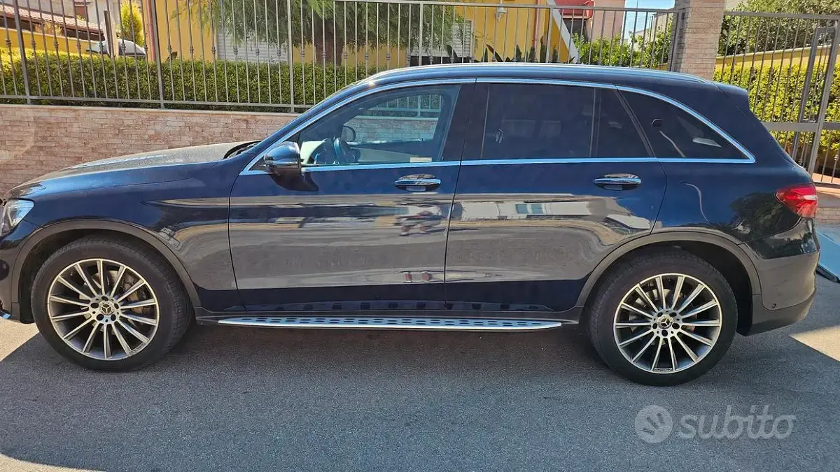Usata Mercedes GLC220 Premium 170 CV (125 kW) 2018 Bluazzurro SUV