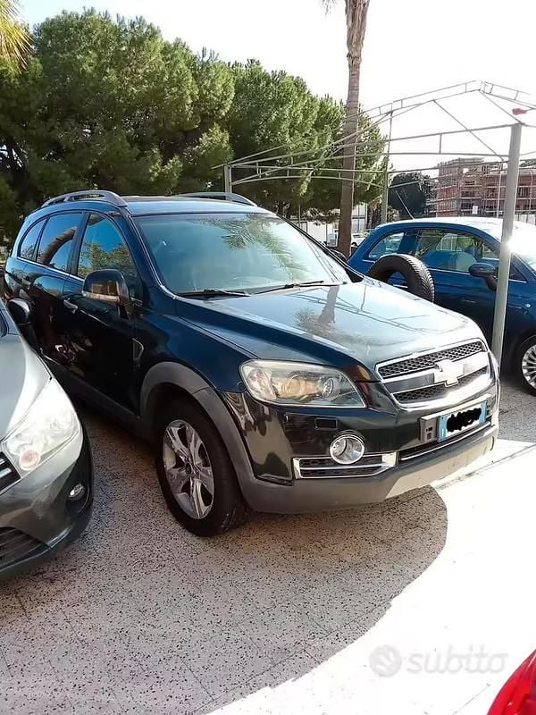 Usata Chevrolet Captiva LT 150 CV (110 kW) 2010 Nero SUV