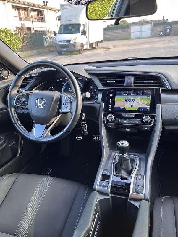 Usata Honda Civic Elegance 120 CV (88 kW) 2018 Bianco Berlina