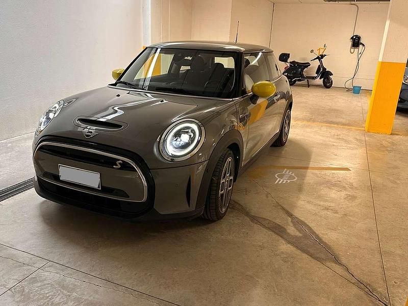 Usata Mini Cooper Coupé Comfort 75 kW (102 CV) 2023 Grigio Coupé