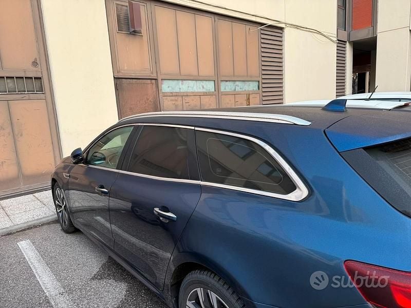 Usata Renault Talisman Business 160 CV (117 kW) 2020 Blu Station wagon