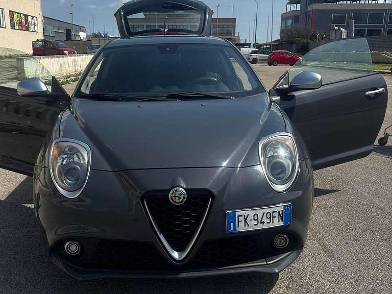 Usata Alfa Romeo MiTo 77 CV (56 kW) 2017 Grigio Utilitaria