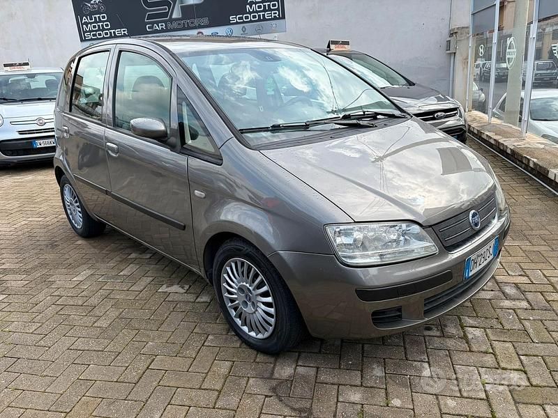 Usata Fiat Idea 70 CV (51 kW) 2007 Marrone Monovolume