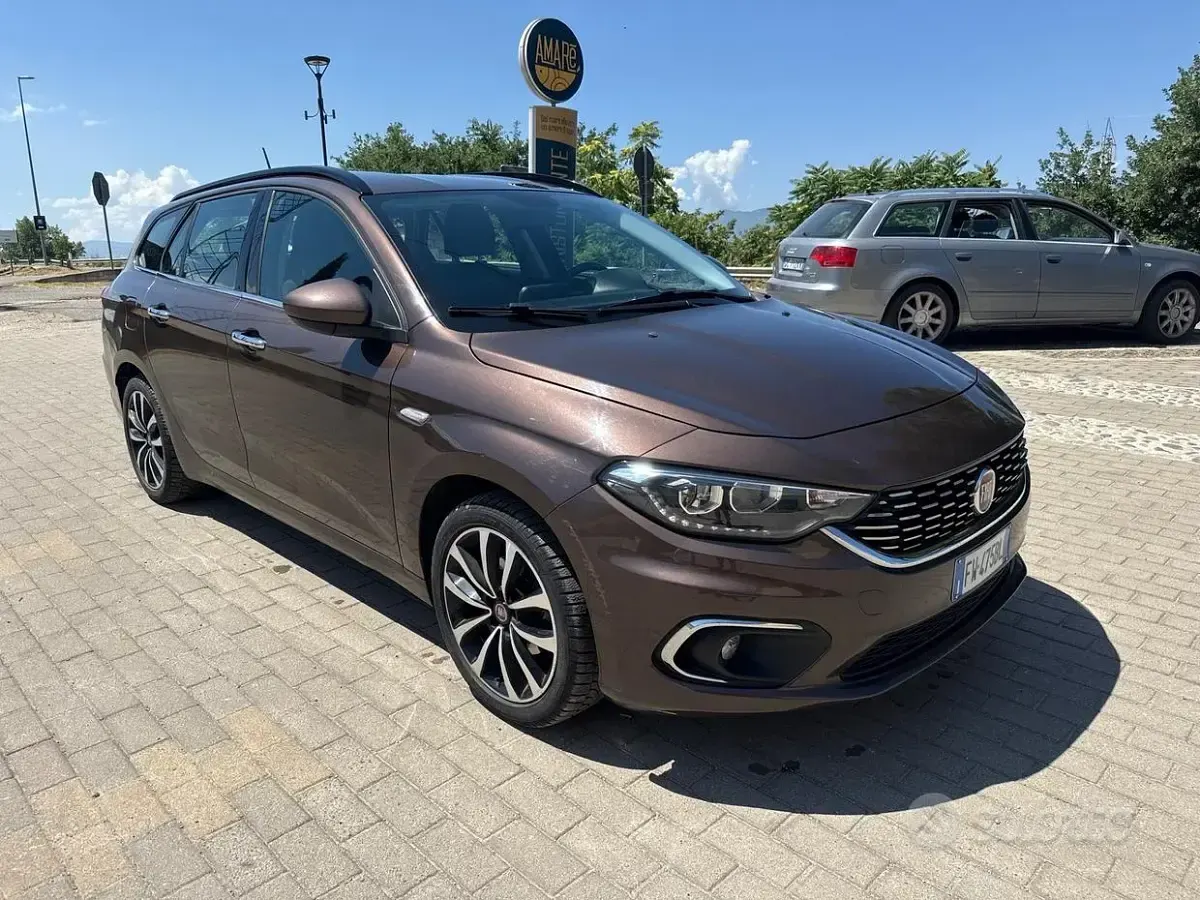 Usata Fiat Tipo S 120 CV (88 kW) 2019 Marrone Berlina