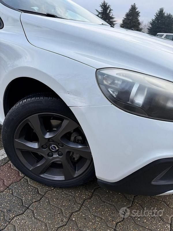 Occasion Volvo V40 CC Momentum 120 ch (88 kW) 2016 Blanc Break