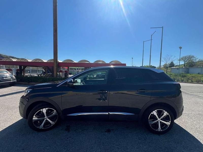 Usata Peugeot 3008 Allure 131 CV (96 kW) 2019 Blu/azzurro SUV