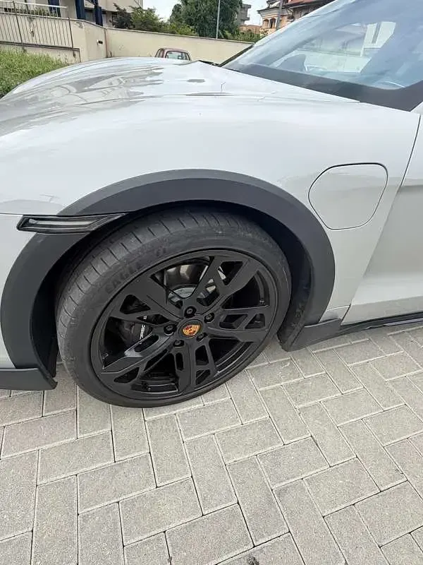 Usata Porsche Taycan 4 Cross Turismo Cross Turismo 139 kW (190 CV) 2021 Grigio Station wagon