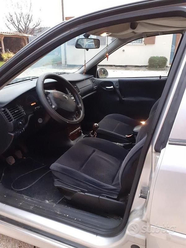 Usata Opel Vectra 2001 Grigio Berlina