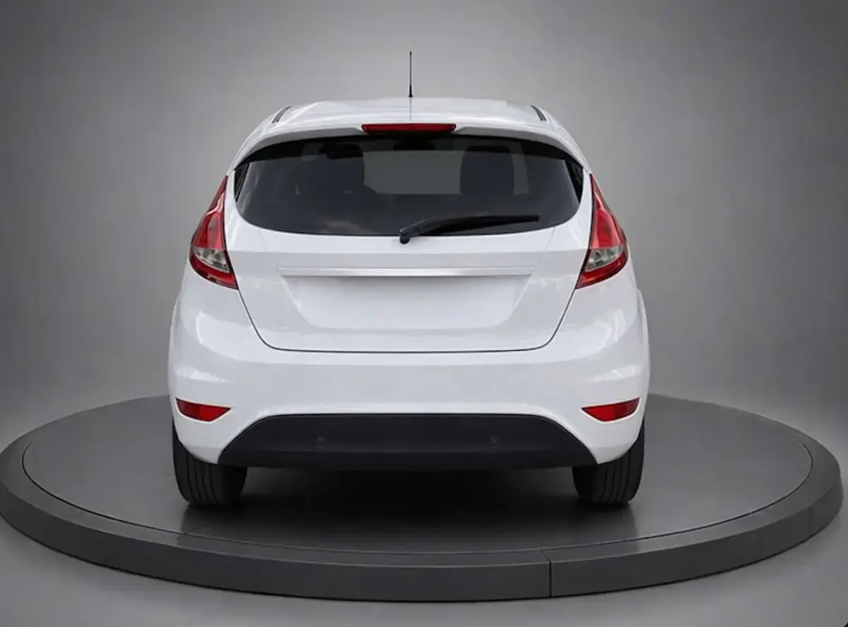 Usata Ford Fiesta Titanium 92 CV (67 kW) 2012 Bianco Berlina