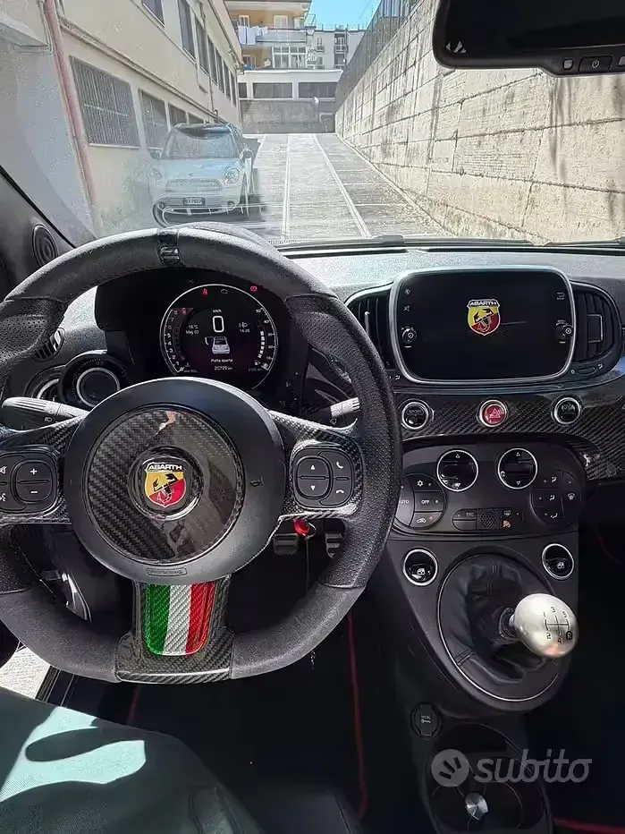 Usata Abarth 695C 165 CV (121 kW) 2017 Grigio Cabrio