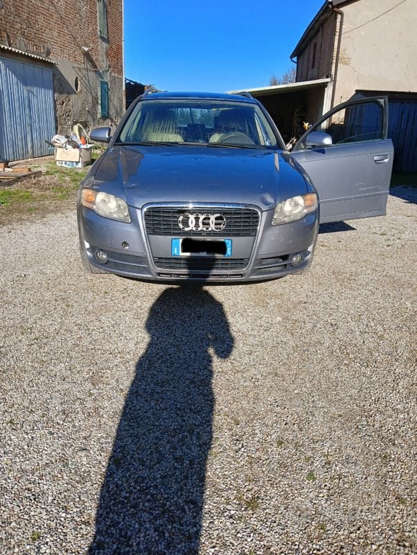 Nero Usata 2005 Audi A4 Station wagon | 1400 € (Ottimo prezzo) - Immagine 1/4