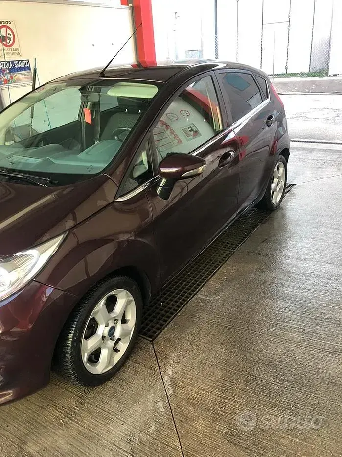 Usata Ford Fiesta 73 CV (53 kW) 2011 Utilitaria