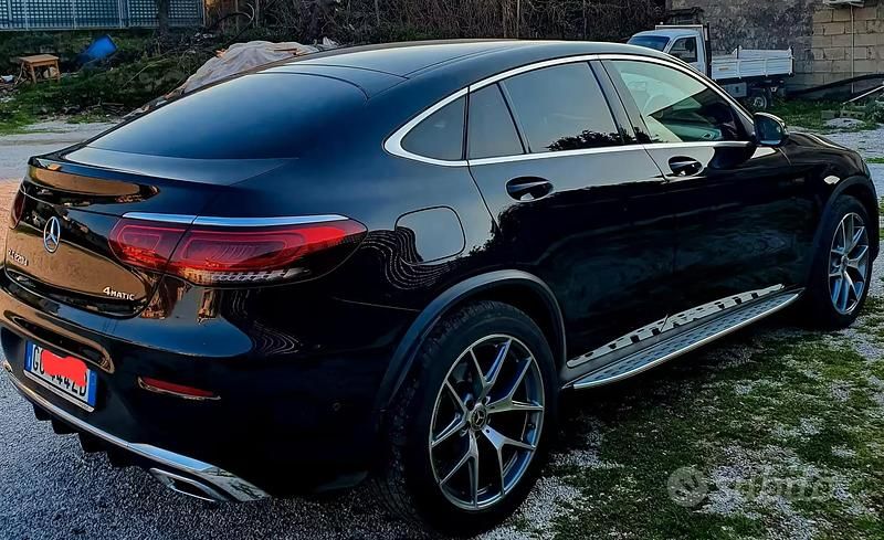 Usata Mercedes GLC220 Premium 194 CV (142 kW) 2021 Nero SUV
