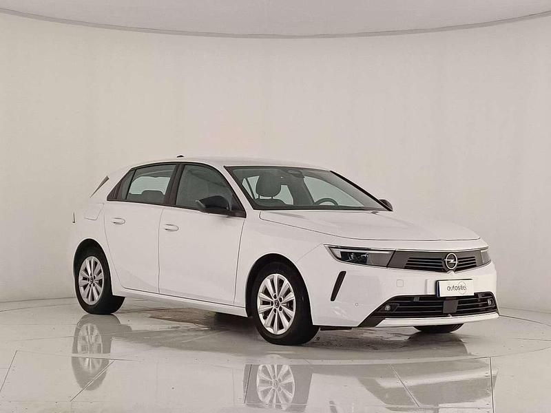 Usata Opel Astra Edition 131 CV (96 kW) 2022 Bianco Berlina