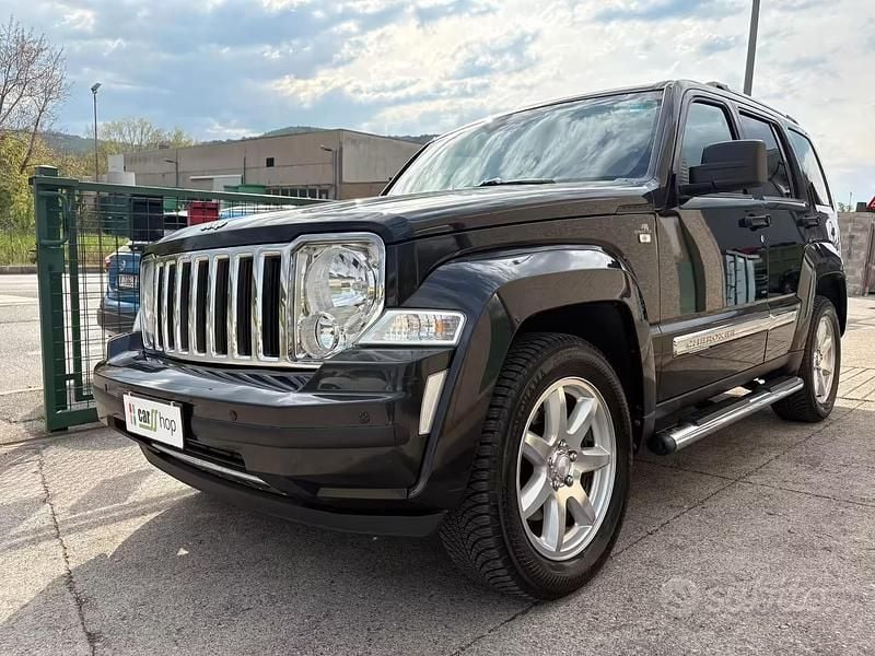 Usata Jeep Cherokee Limited 200 CV (147 kW) 2011 Nero SUV