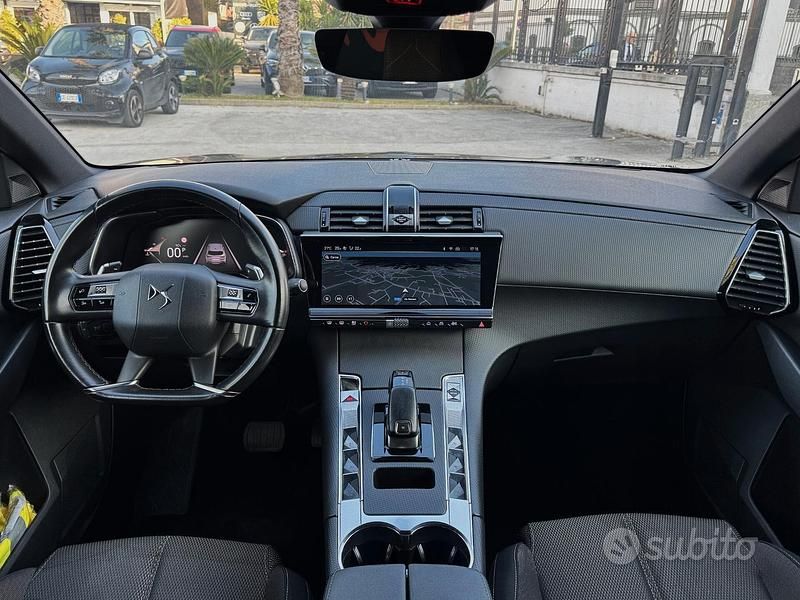 Usado DS Automobiles DS7 Crossback Bastille 131 CV (96 kW) 2023 Gris SUV