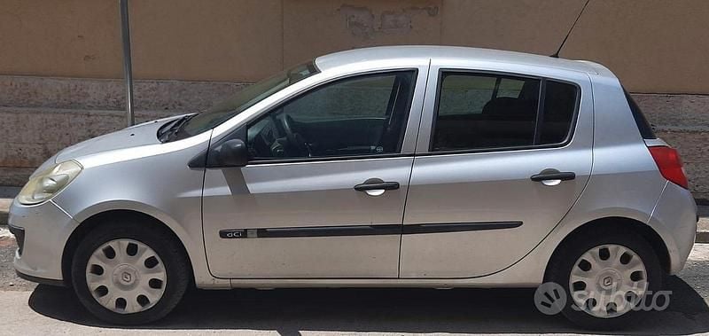 Usata Renault Clio III 86 CV (63 kW) 2006 Grigio Berlina