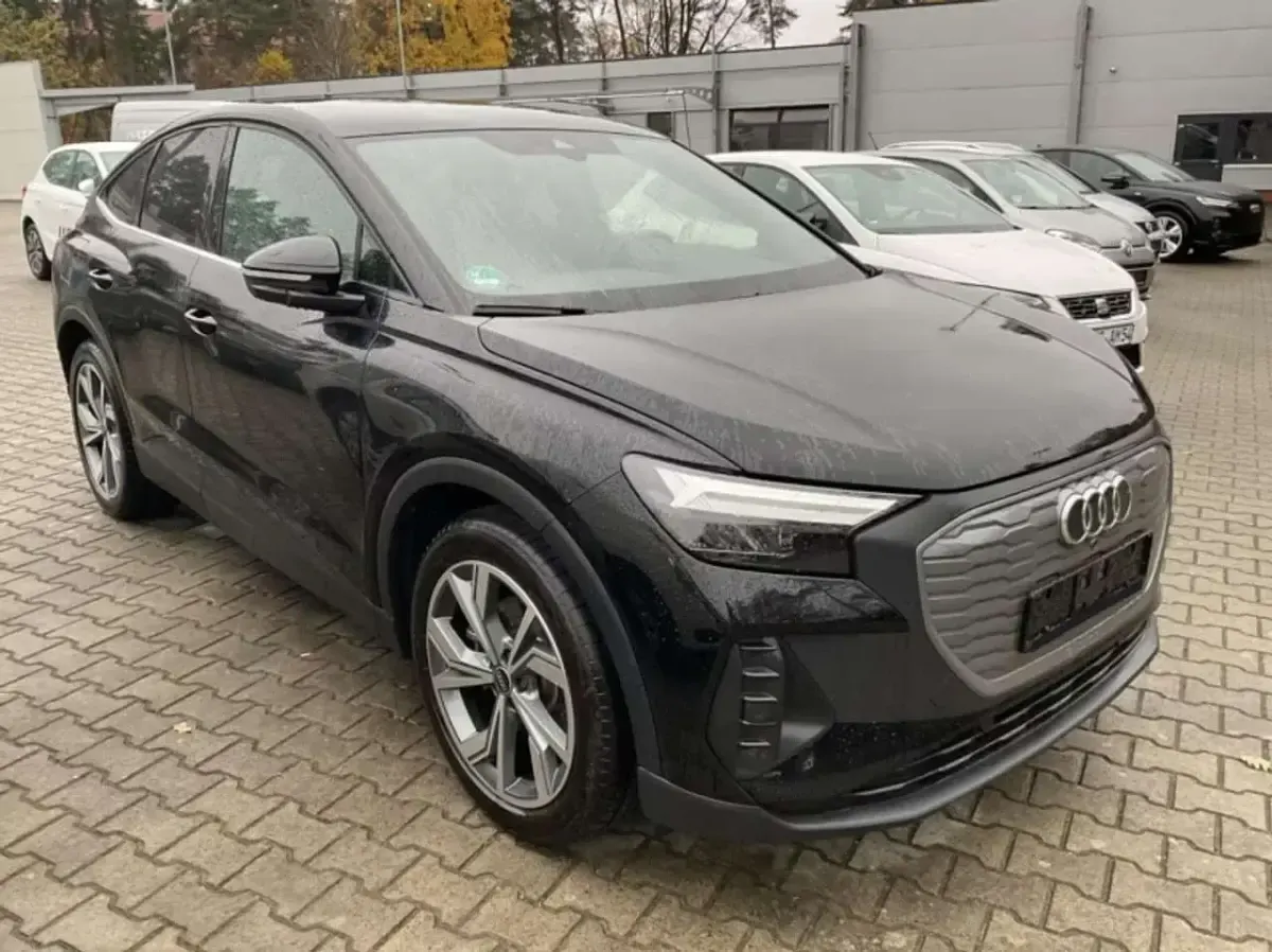Usata Audi Q4 e-tron 69 kW (95 CV) 2022 Nero SUV