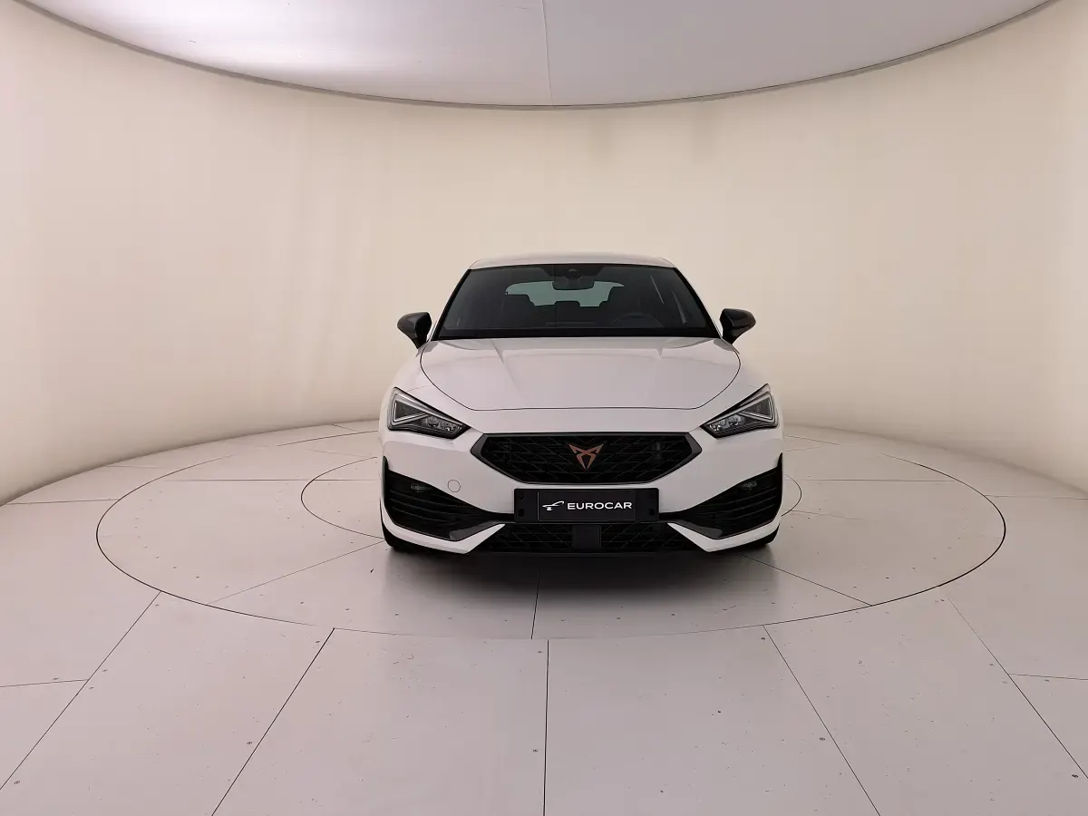 Usata Cupra Leon 150 CV (110 kW) 2023 Bianco candy Berlina