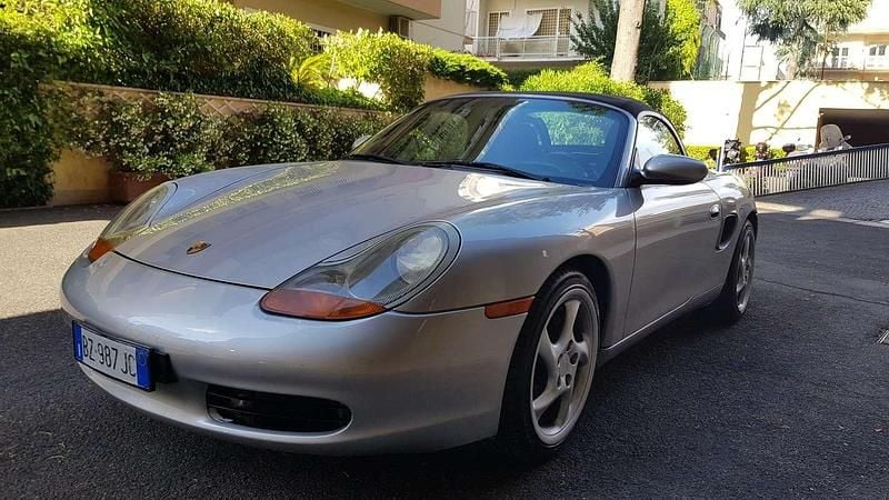 Usata Porsche Boxster 220 CV (161 kW) 2000 Grigio Cabrio