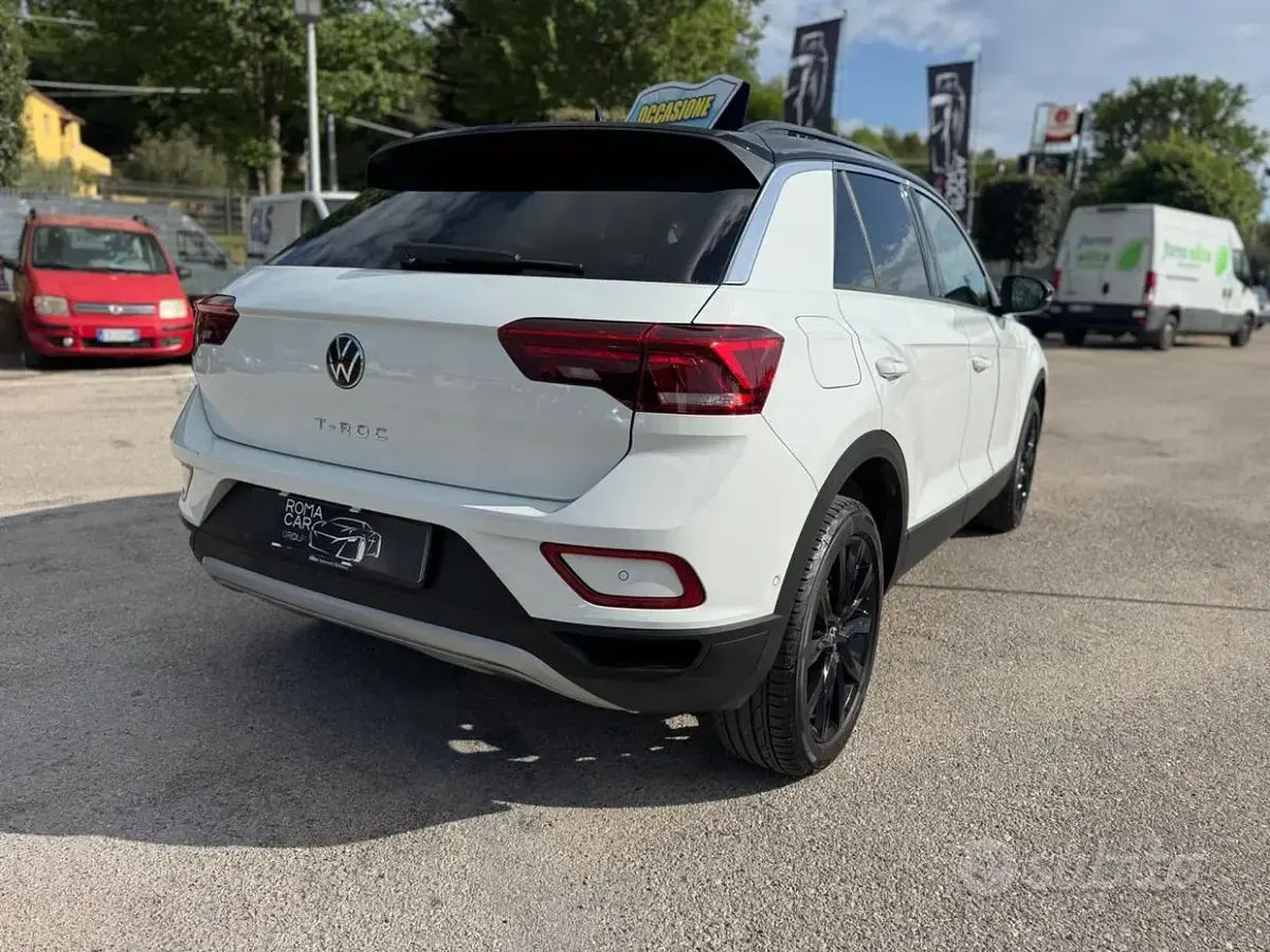 Usata VW T-Roc Life 110 CV (80 kW) 2023 Bianco SUV