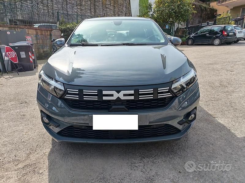Usata Dacia Sandero 100 CV (73 kW) 2023 Grigio Utilitaria