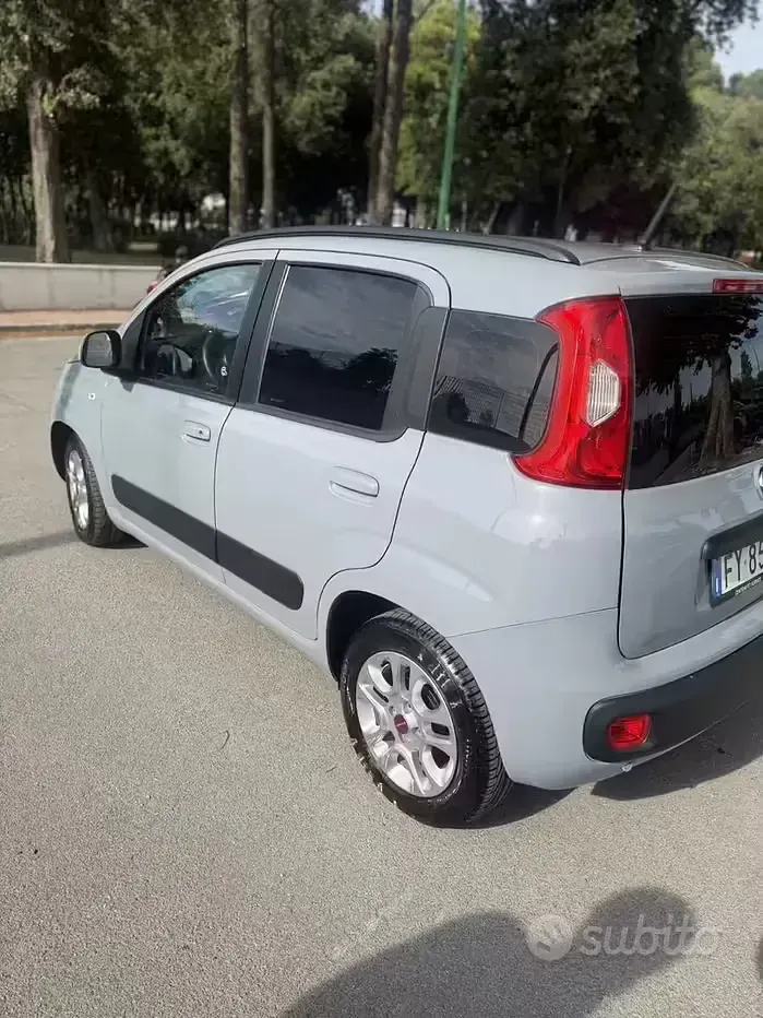 Usata Fiat Panda 69 CV (50 kW) 2019 Grigio Utilitaria