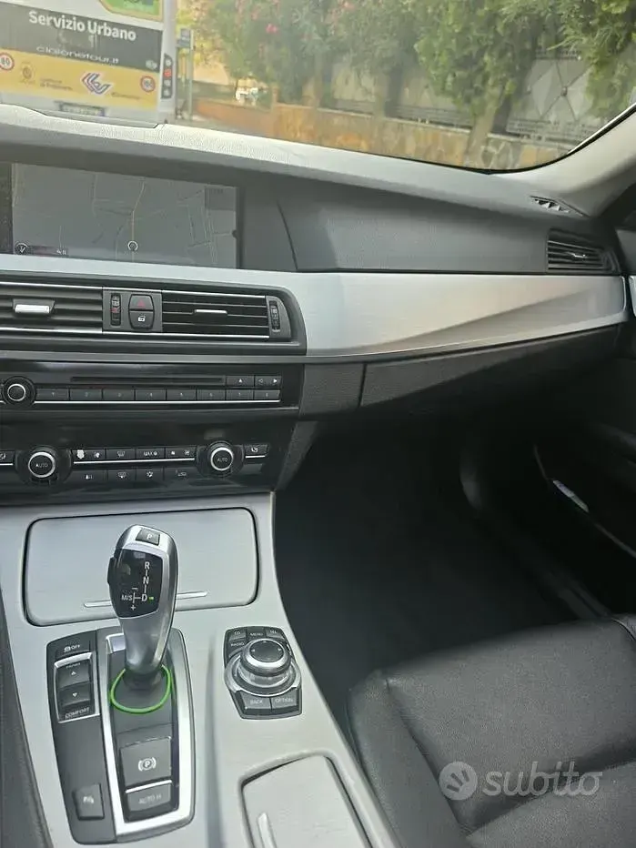 Usata BMW 520 184 CV (135 kW) 2012 Grigio Station wagon