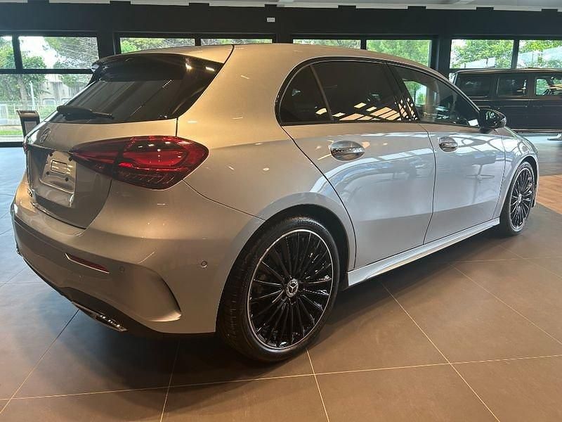 Usata Mercedes A180 116 CV (85 kW) 2024 Argento