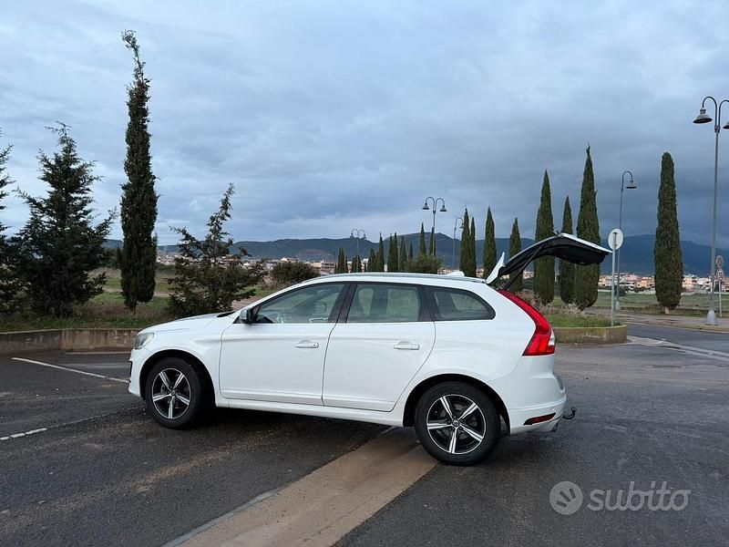 Usata Volvo XC60 163 CV (119 kW) 2016 Bianco SUV