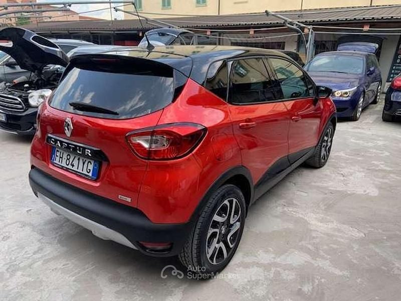 Usata Renault Captur 90 CV (66 kW) 2017 Rosso SUV