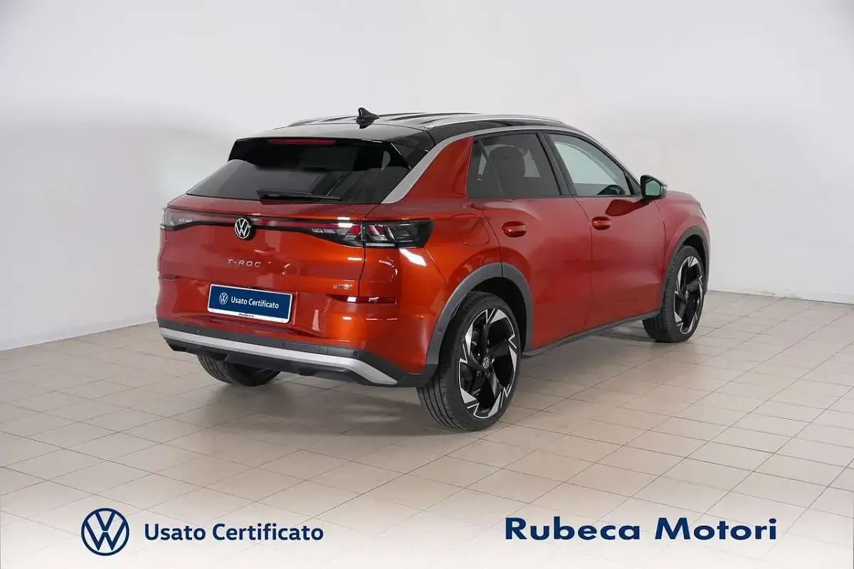 Nuova VW T-Roc Style 116 CV (85 kW) 2026 Rosso SUV