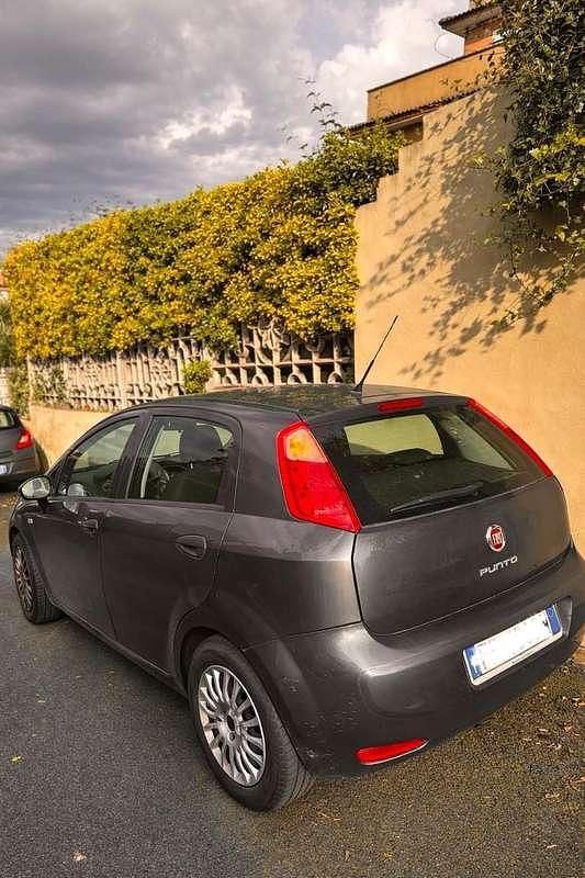Usata Fiat Punto Street 69 CV (50 kW) 2016 Nero Utilitaria
