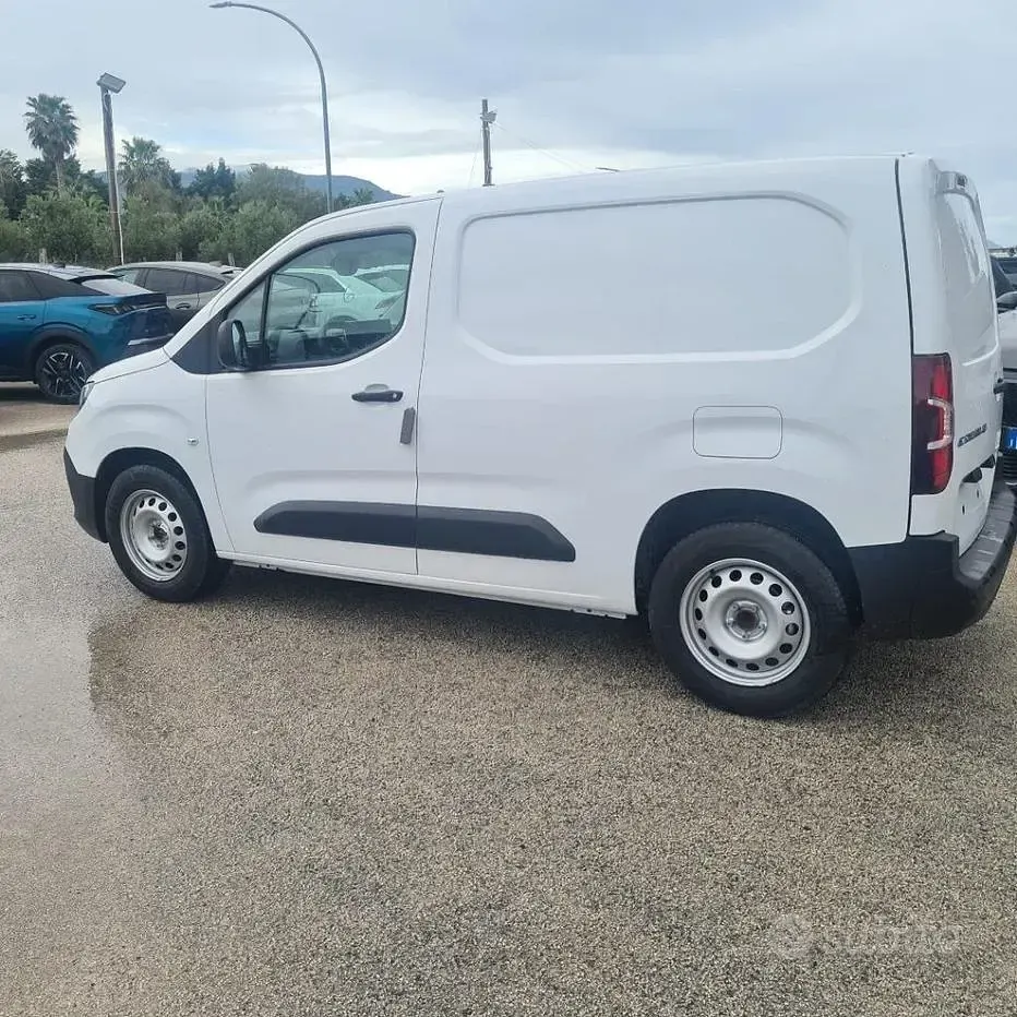 Nuova Fiat Doblò 101 CV (74 kW) 2026 Bianco Monovolume