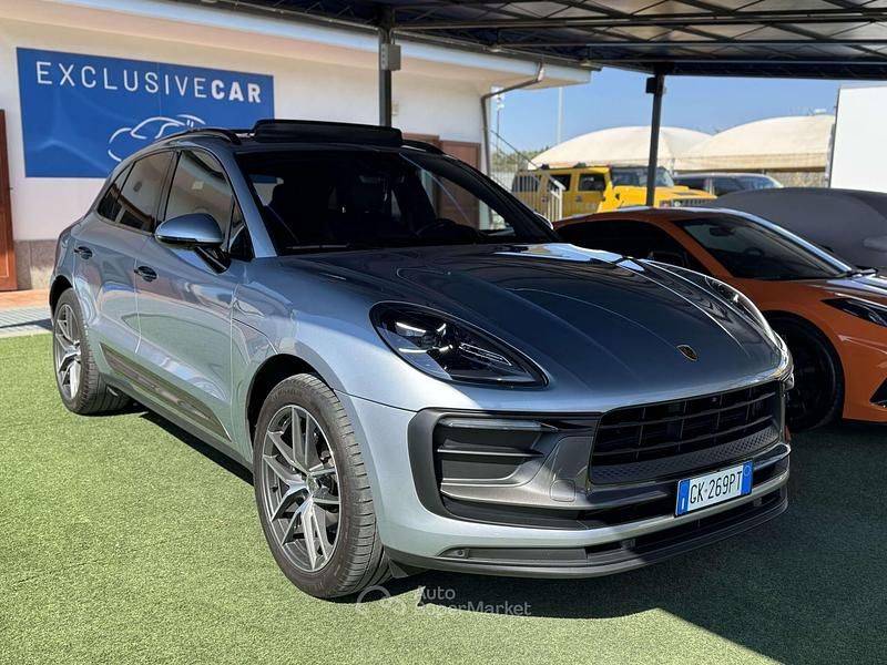Usata Porsche Macan 265 CV (194 kW) 2022 Argento SUV