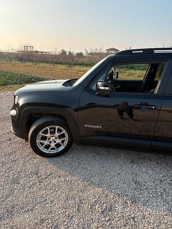 Nero Usata 2023 Jeep Renegade SUV | 17.500 € (Super prezzo) - Immagine 1/4