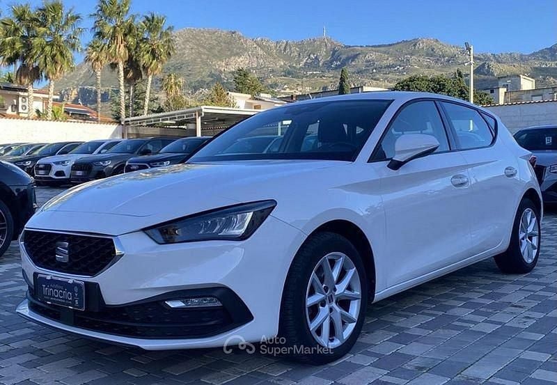 Usata Seat Leon Style 116 CV (85 kW) 2022 Bianco Berlina