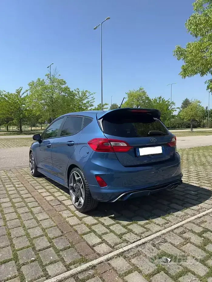 Usata Ford Fiesta ST 200 CV (147 kW) 2019 Blu Utilitaria