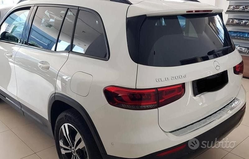Usata Mercedes GLB200 150 CV (110 kW) 2022 Bianco SUV