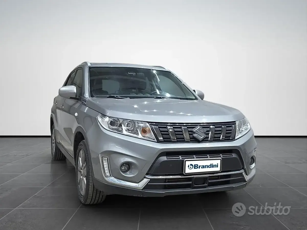 Usata Suzuki Vitara Cool 111 CV (81 kW) 2020 Grigio SUV