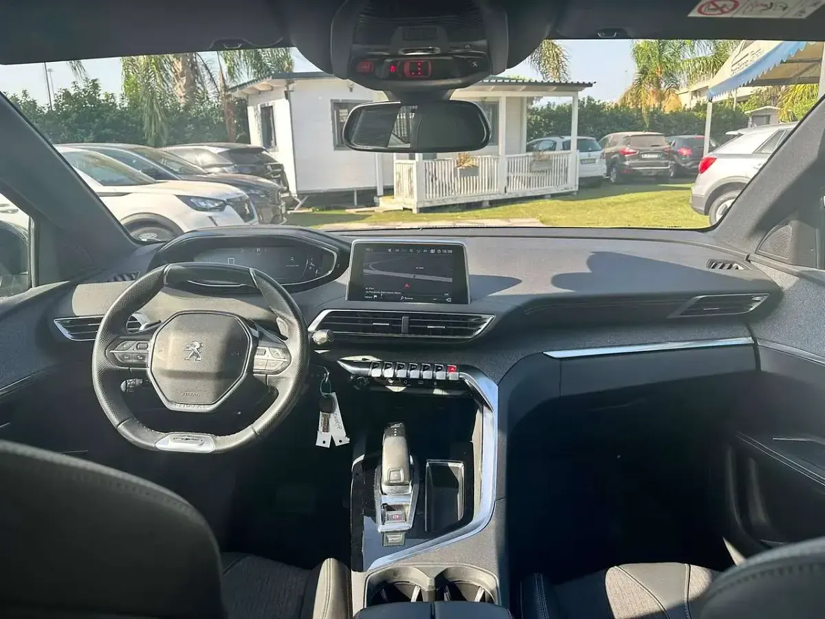 Usata Peugeot 3008 GT-line 131 CV (96 kW) 2020 Nero SUV